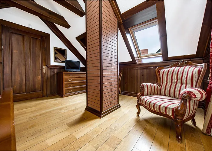 1925 * Παλάγκα